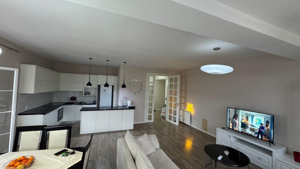 Rent, Penthouse 2+1+veranda, Fresk!
