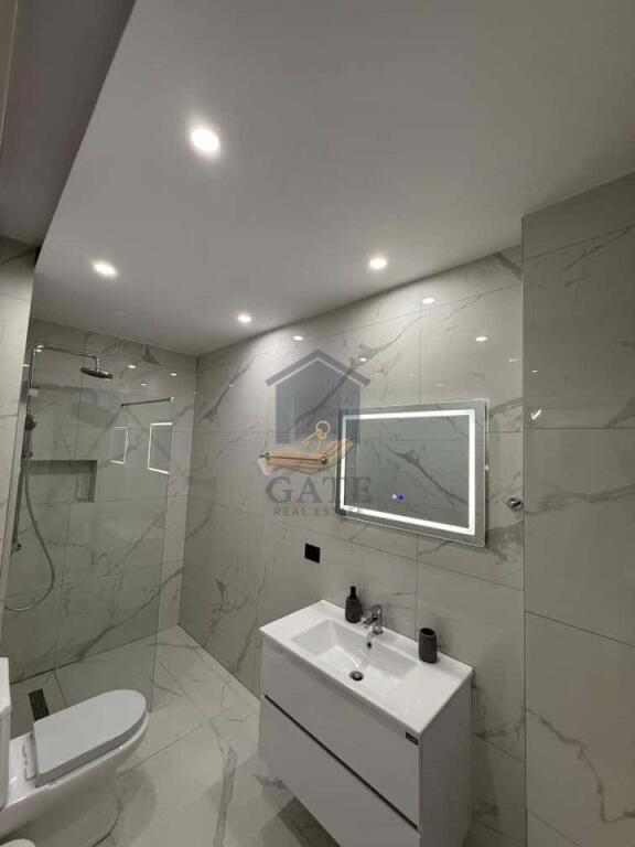 Affittasi appartamento 2+1 con veranda – 2° piano, con ascensore, vista mare – Spiaggia, vicino al ponte di Dajlan.