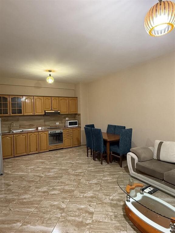 Jepet me qira apartament me qira 2+1+2 ne Astir!