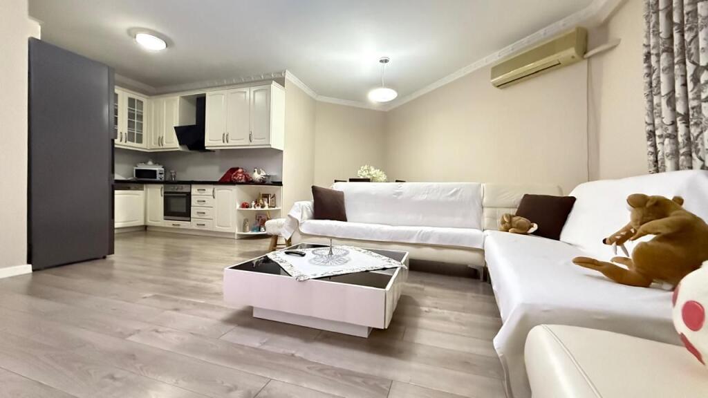 2+1 apartment for sale near the Train Station!
