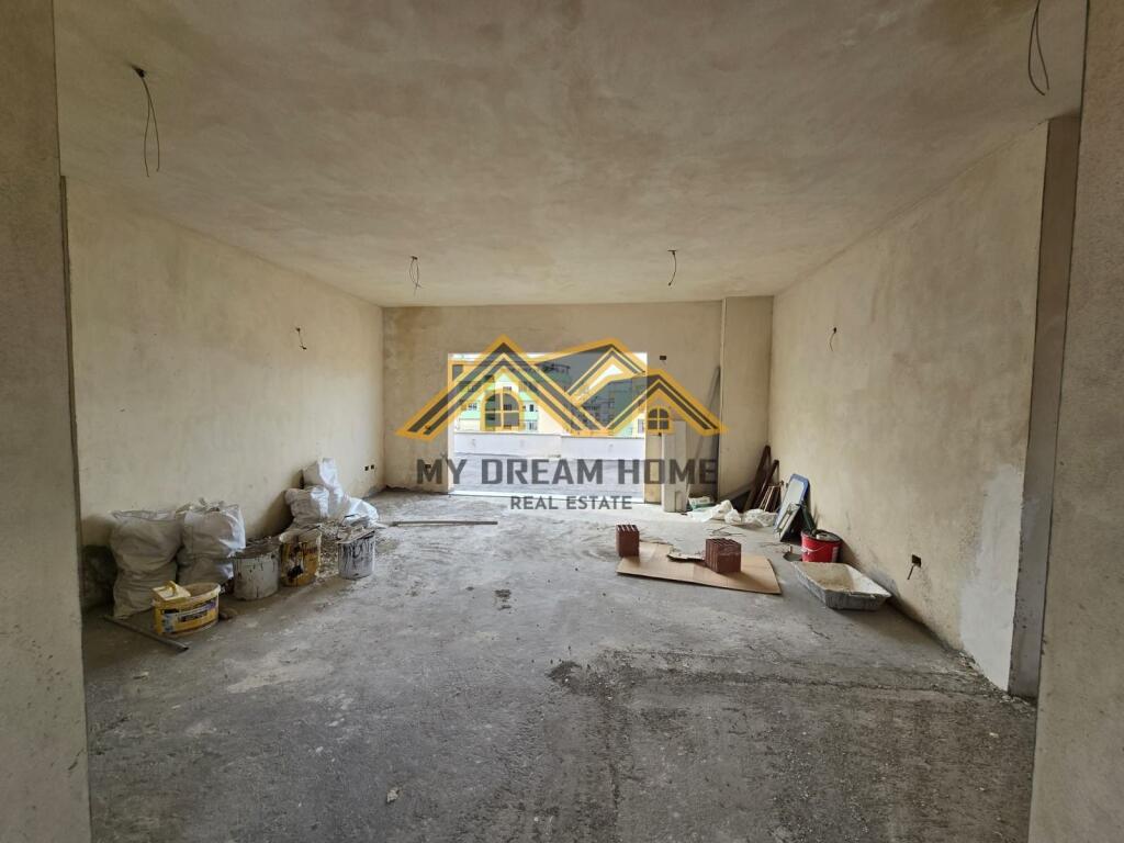 IN VENDITA APPARTAMENTO 2+1+2 + VERANDA VICINO AL EX QUARTIERE DELLA POLIZIA DURRES!