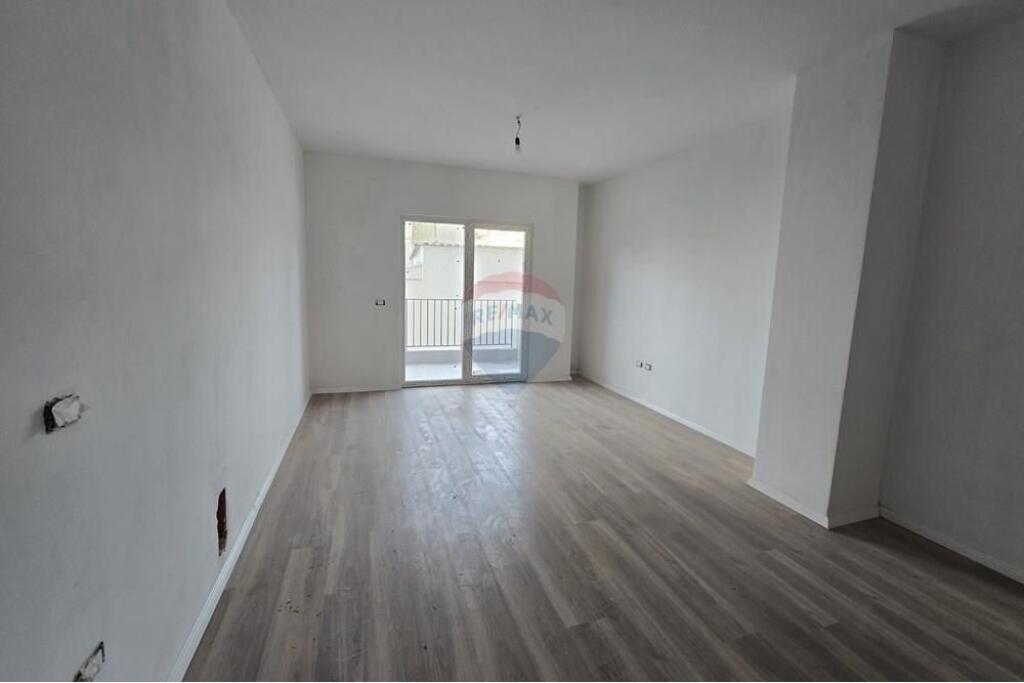 Apartament - Për Shitje - Aura Rezidencë, 1+1 Tiranë 126,000 €