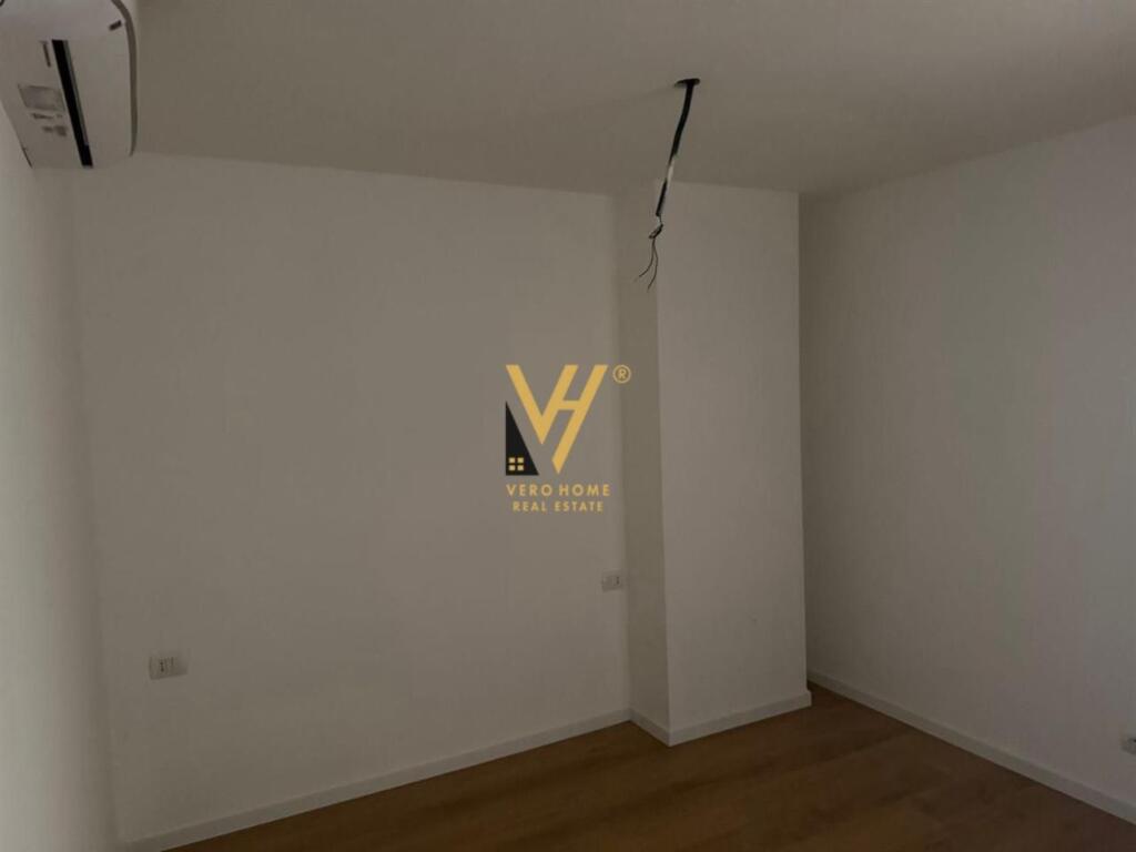 OFFICE 74 M2 FOR RENT AT ÇAM MARKET 750 EURO