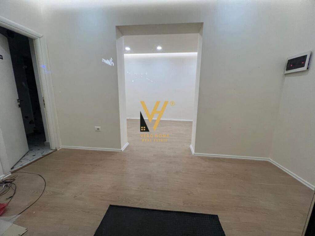SHOP FOR RENT 35 M2 AT KOMUNA E PARISIT 65,000 LEKE