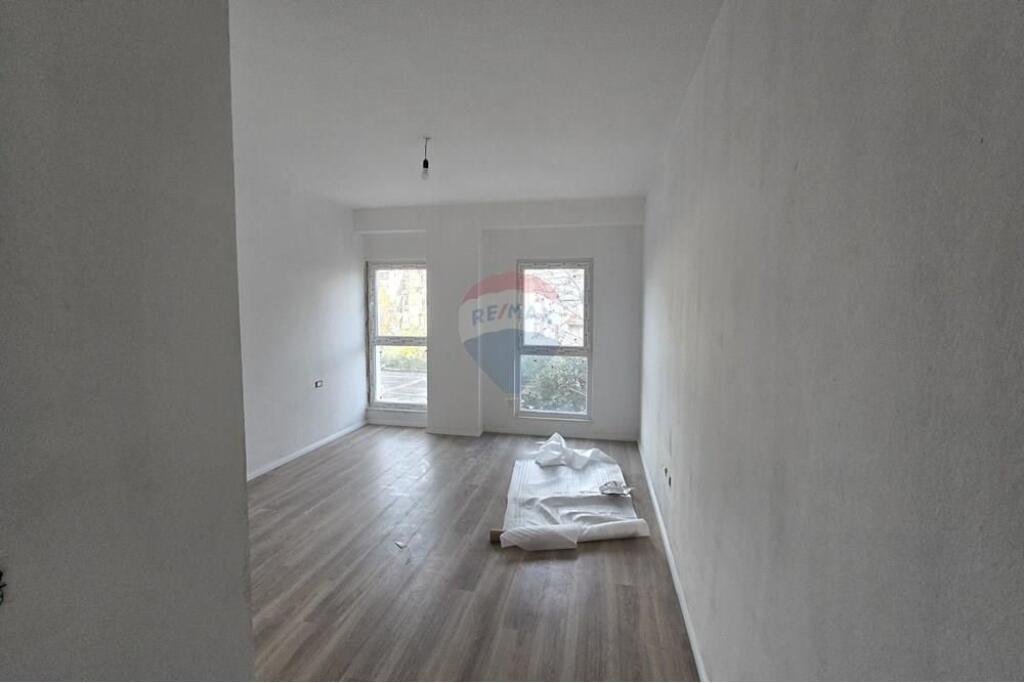 Apartament - Për Shitje - Aura Rezidencë, 1+1 Tiranë 126,000 €