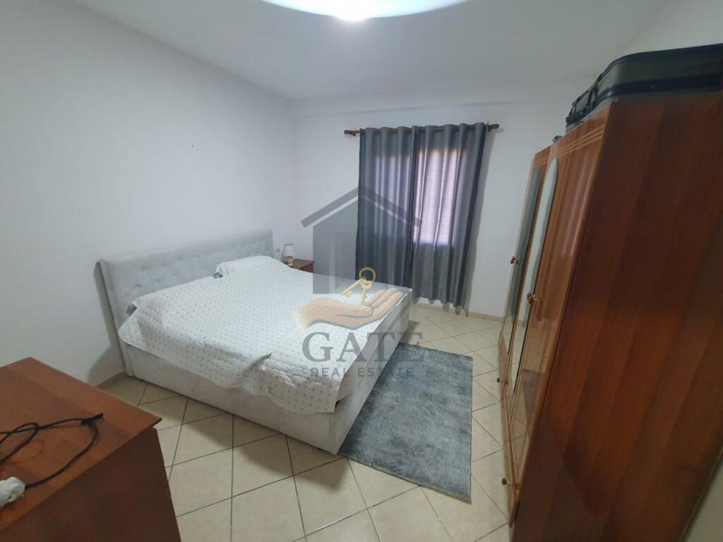 Jepet me qira apartament 1+1 – Kati i 2-të, Plazh Durrës – Totalisht i mobiluar.
