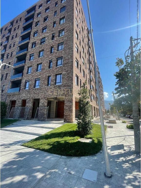 Appartamento 2+1+2 in vendita nella zona “5 Maji”, Tirana.