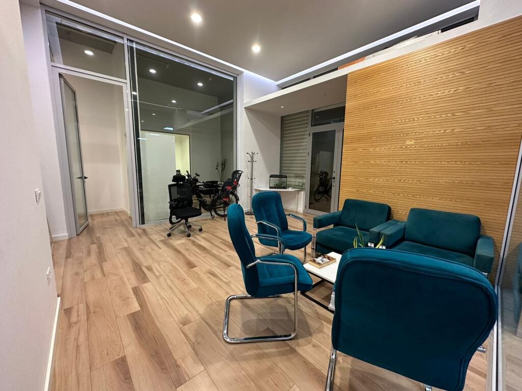 Business premises for rent at the Zoo