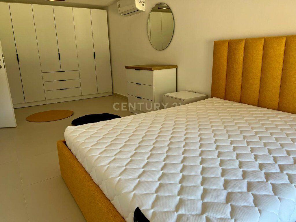 Duplex 3+1+2 con posto auto in affitto – Kodra e Diellit 1, Tirana.
