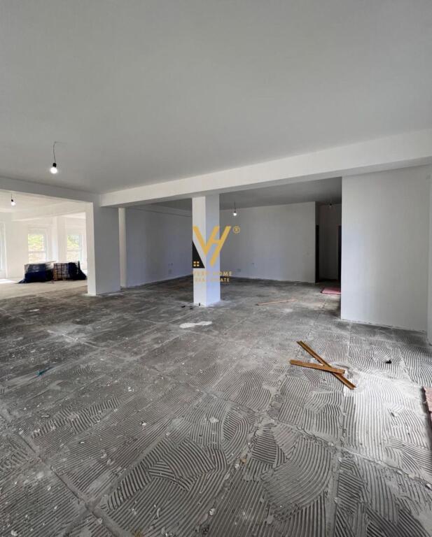 LOCALE COMMERCIALE 216 M2 IN AFFITTO A RESIDENCA KAIMI 3.000 EURO