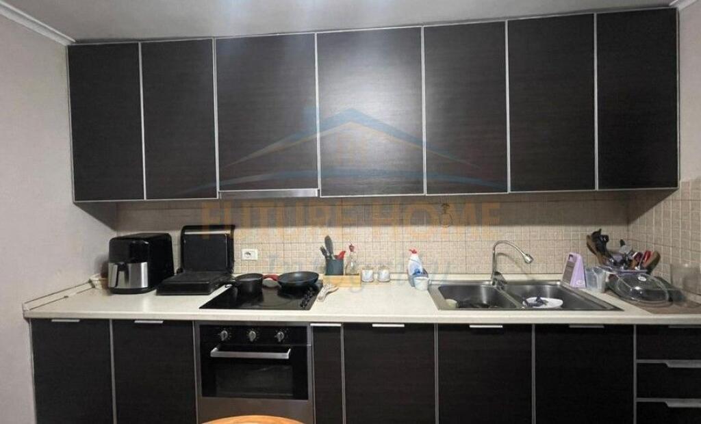 Affitto, Appartamento 1+1, Via Bardhyl, Tirana.