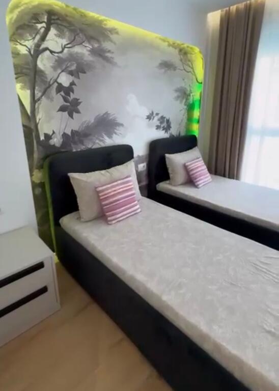 For rent 2+1+2 Univers City