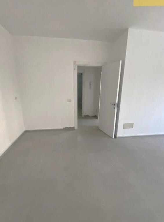 For sale, Apartment 1+1 – Qemal Stafa Street, New Bazaar