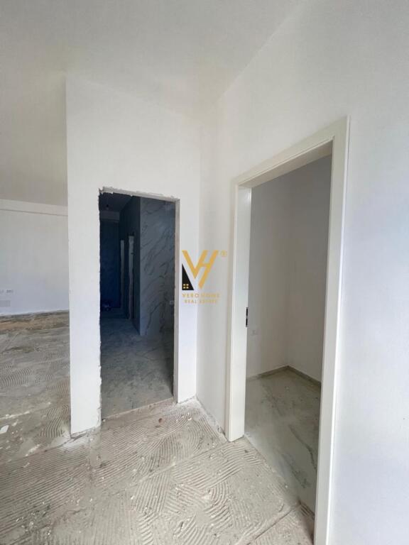 LOCALE COMMERCIALE 216 M2 IN AFFITTO A RESIDENCA KAIMI 3.000 EURO