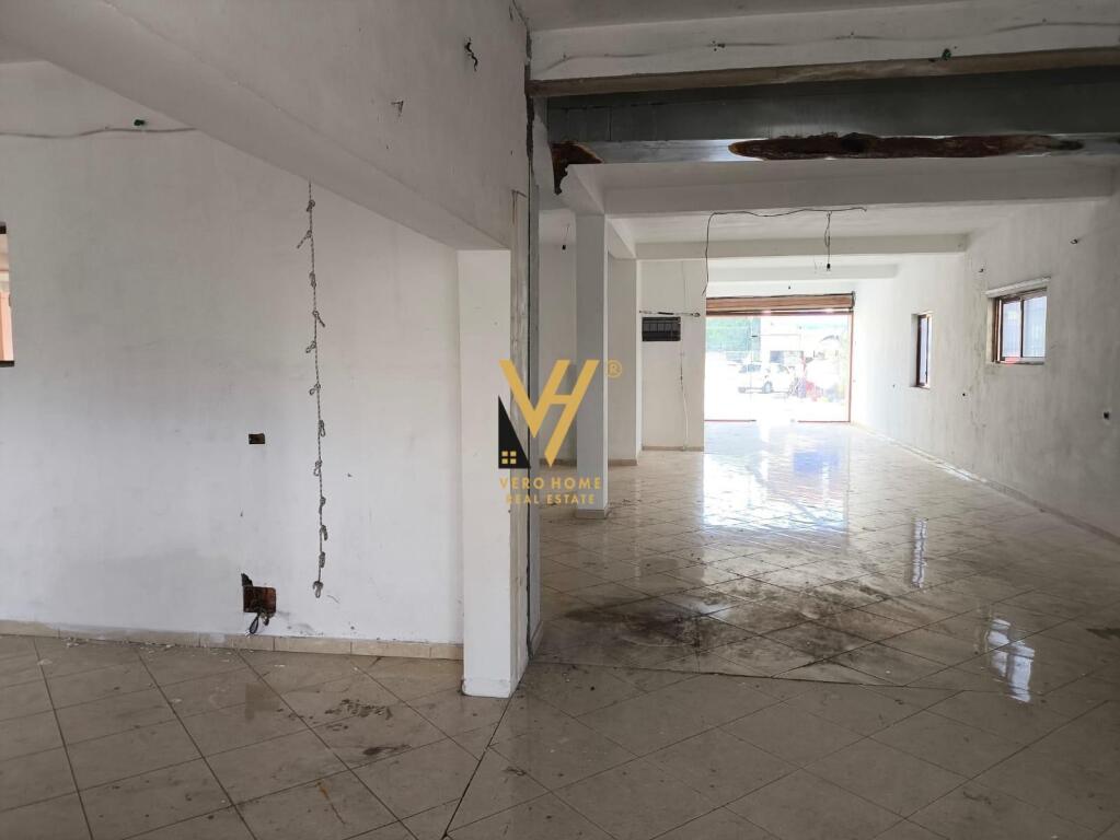 BUSINESS PREMISES OF 1,400 M2 FOR RENT IN KAMEZ 3,500 EURO
