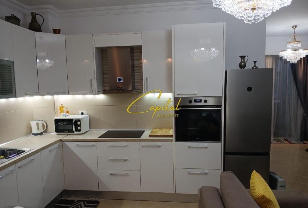 APARTAMENT ME QERA 2+1 FRESKU 520 EURO