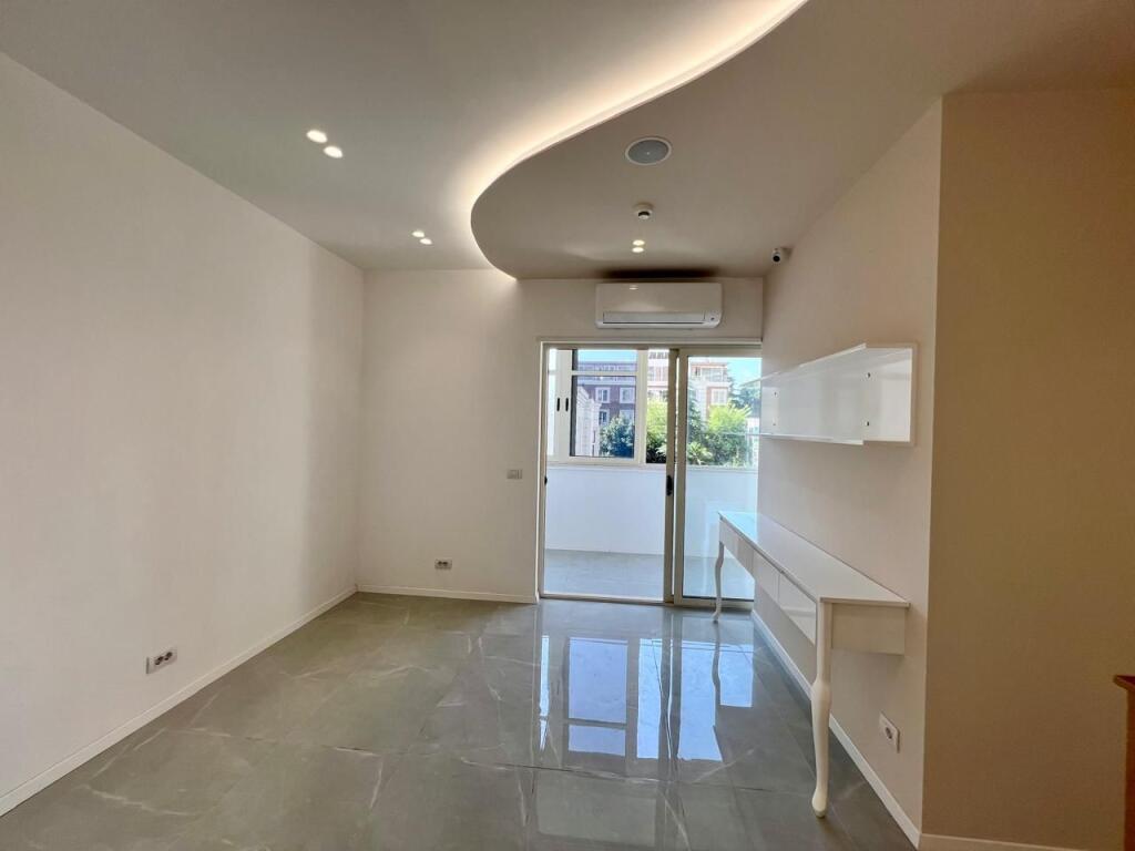 🏥 Clinica in Affitto presso il Complesso Panorama – Tirana