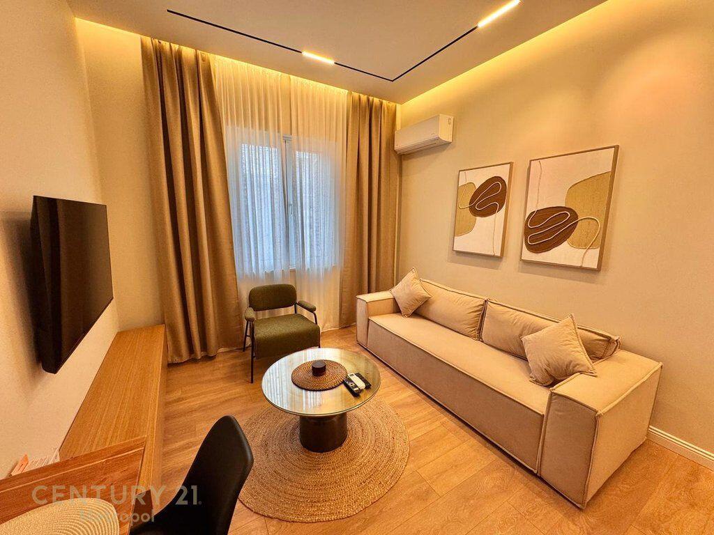 Apartament 1+1 me qira tek Rruga e Barrikadave