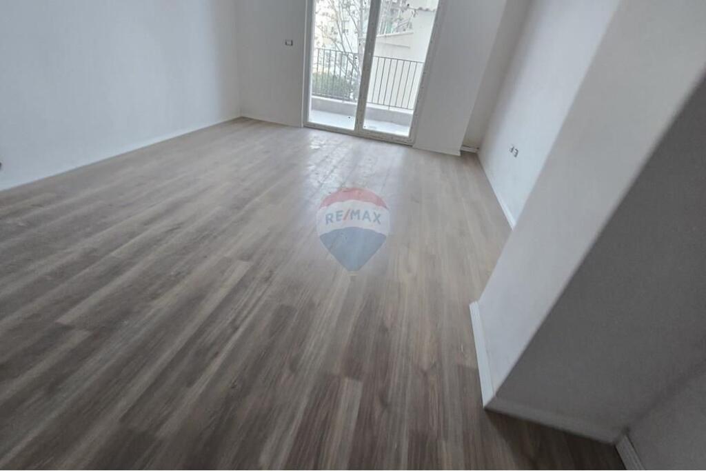 Apartament - Për Shitje - Aura Rezidencë, 1+1 Tiranë 126,000 €
