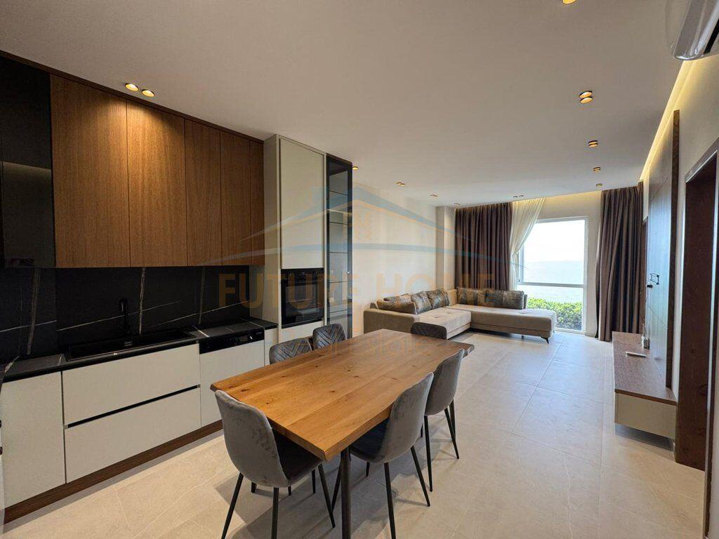 Shitet Apartament 2+1, Mali i Robit