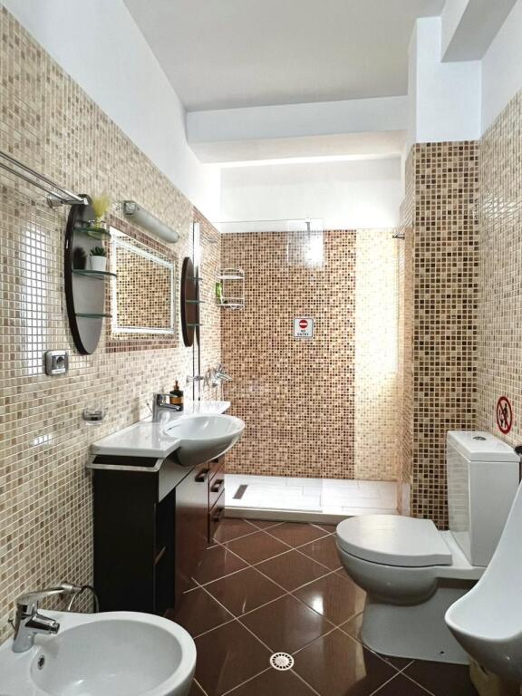Penthouse 4+1+2wc &amp; 2 Balconies for Rent - Orthodox Church, Vlore