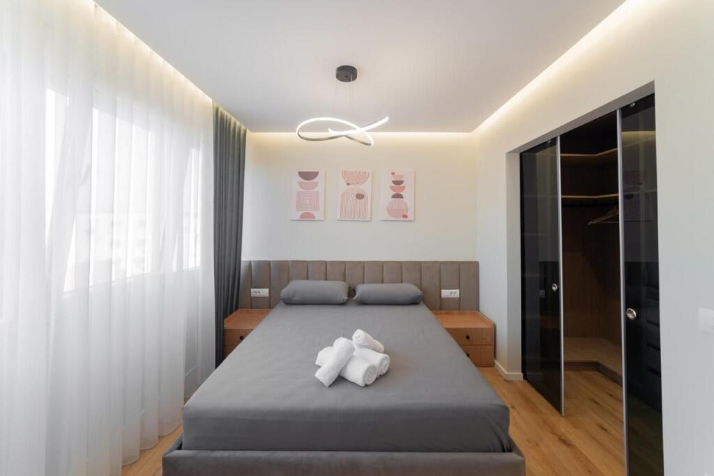 🏡 Affittasi appartamento 1+1 📍 Dietro l'Ambasciata Americana / vicino alla scuola “Osman Myderizi” 💶 60.000 lek al mese