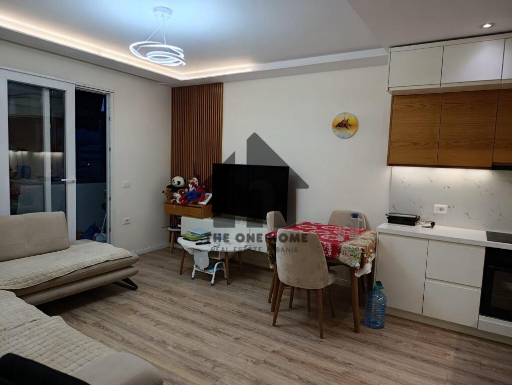 Appartamento in vendita 1+1 vicino a - Square 21. Nuovo palazzo