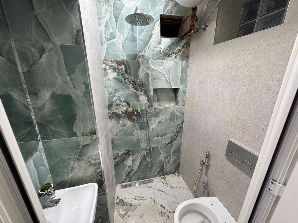Studio apartment for sale near the Center, Barricades Street
