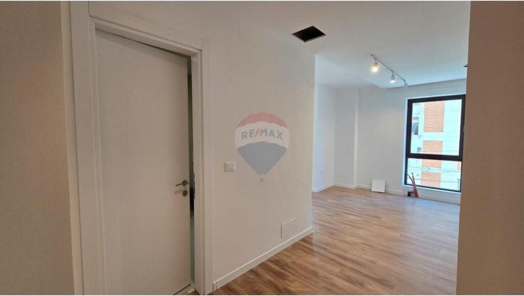Office for Rent at Myslym Shyri!