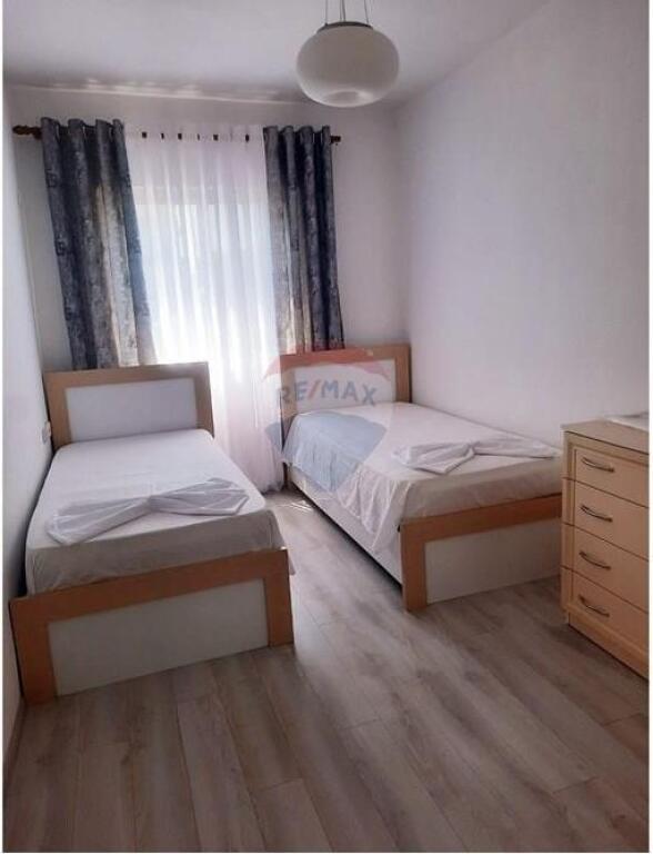 Apartment 2+1+2 for rent in Bllok