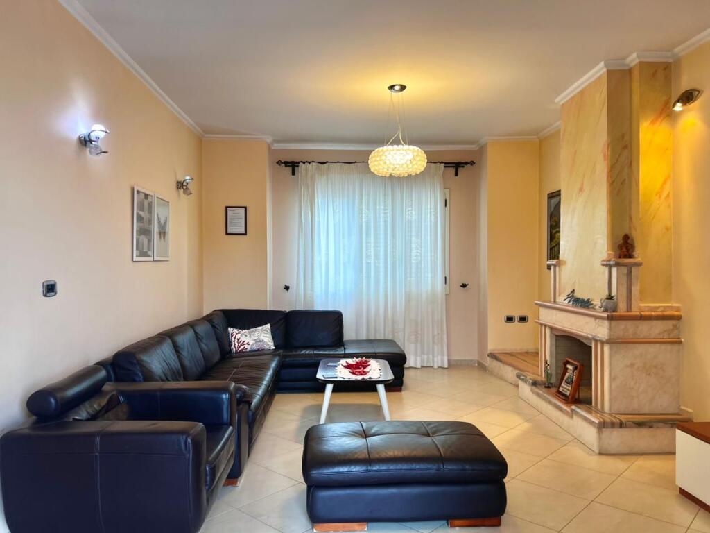 Penthouse 4+1+2wc &amp; 2 Balconies for Rent - Orthodox Church, Vlore