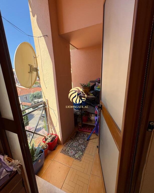🏢 APARTMENT FOR RENT – NEAR PARTIZANI HIGH SCHOOL