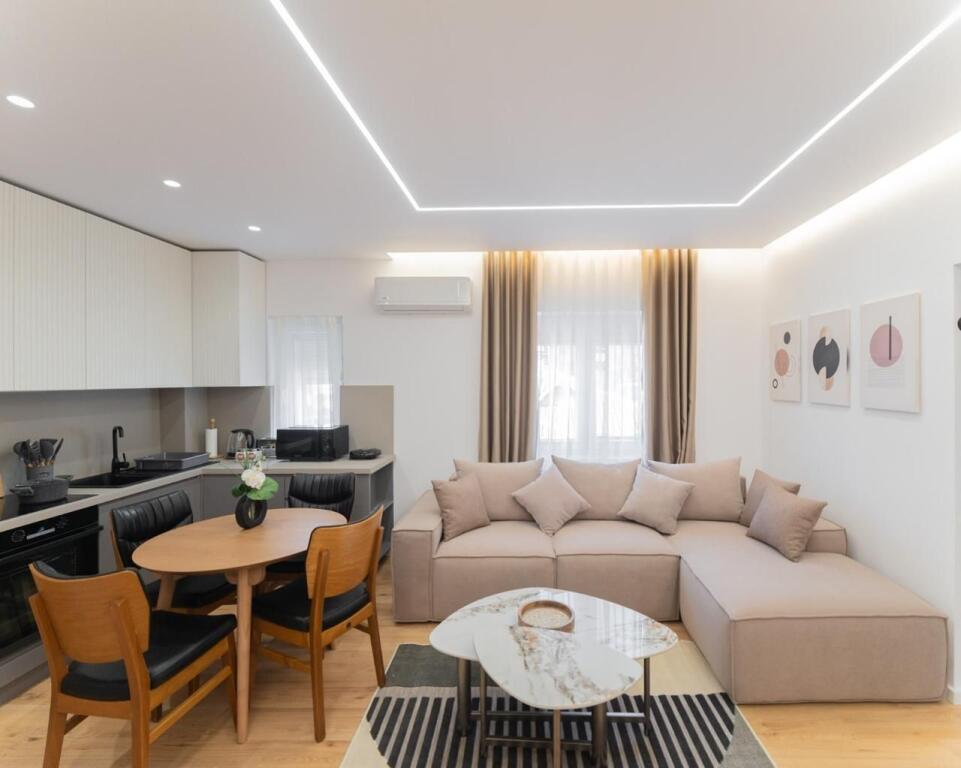 🏡 Affittasi appartamento 1+1 📍 Dietro l'Ambasciata Americana / vicino alla scuola “Osman Myderizi” 💶 60.000 lek al mese