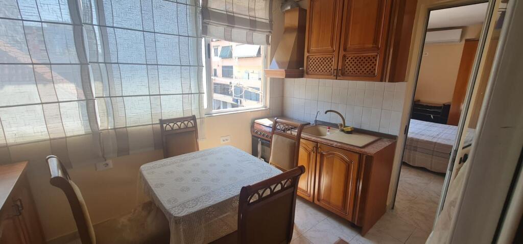 🏡 Appartamento 3+1 in affitto 📍 Vicino all'Università Zoja e keshillit te mire