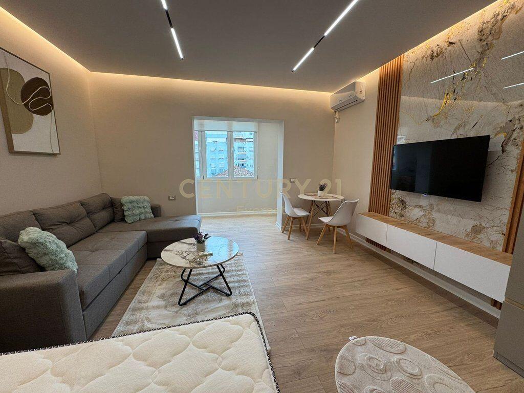Studio apartment for sale near the Center, Barricades Street