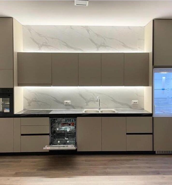 Appartamento di lusso 1+1 con parcheggio in affitto vicino ad Air Albania