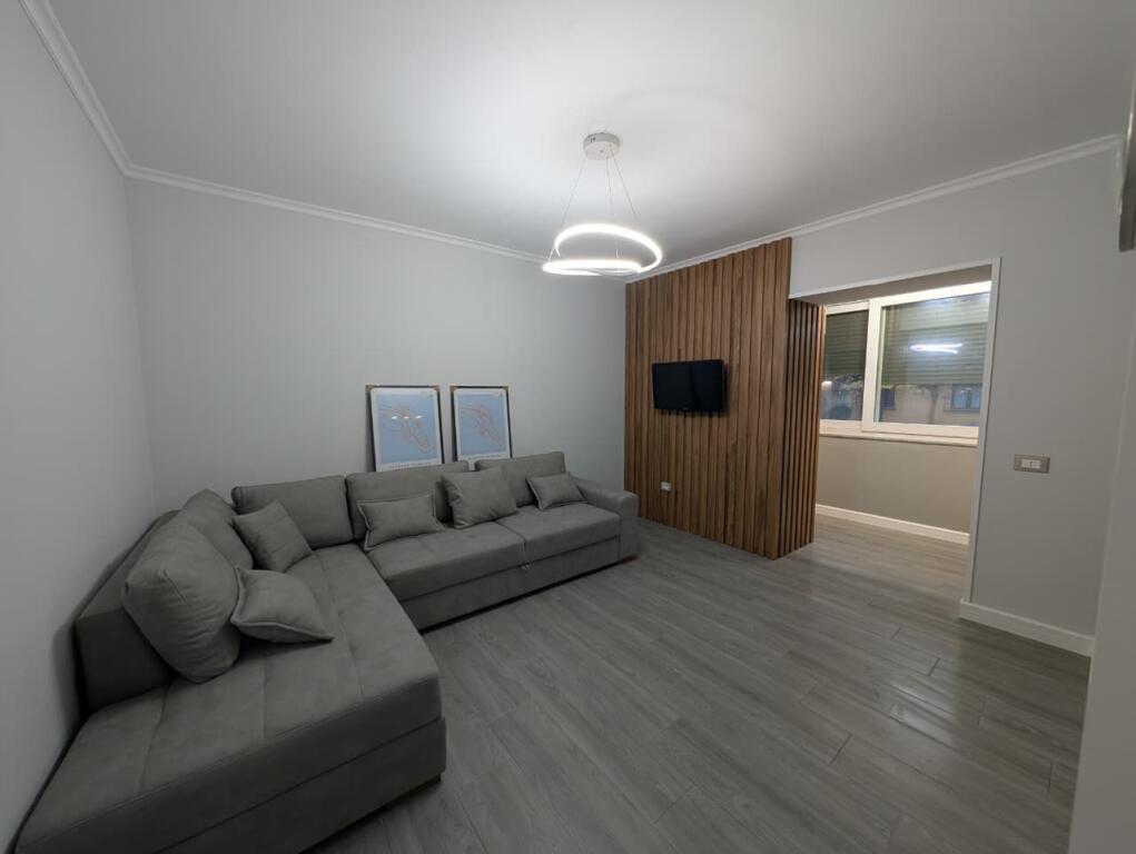 Appartamento 1+1 in affitto dato a Pazari i Ri 600€.