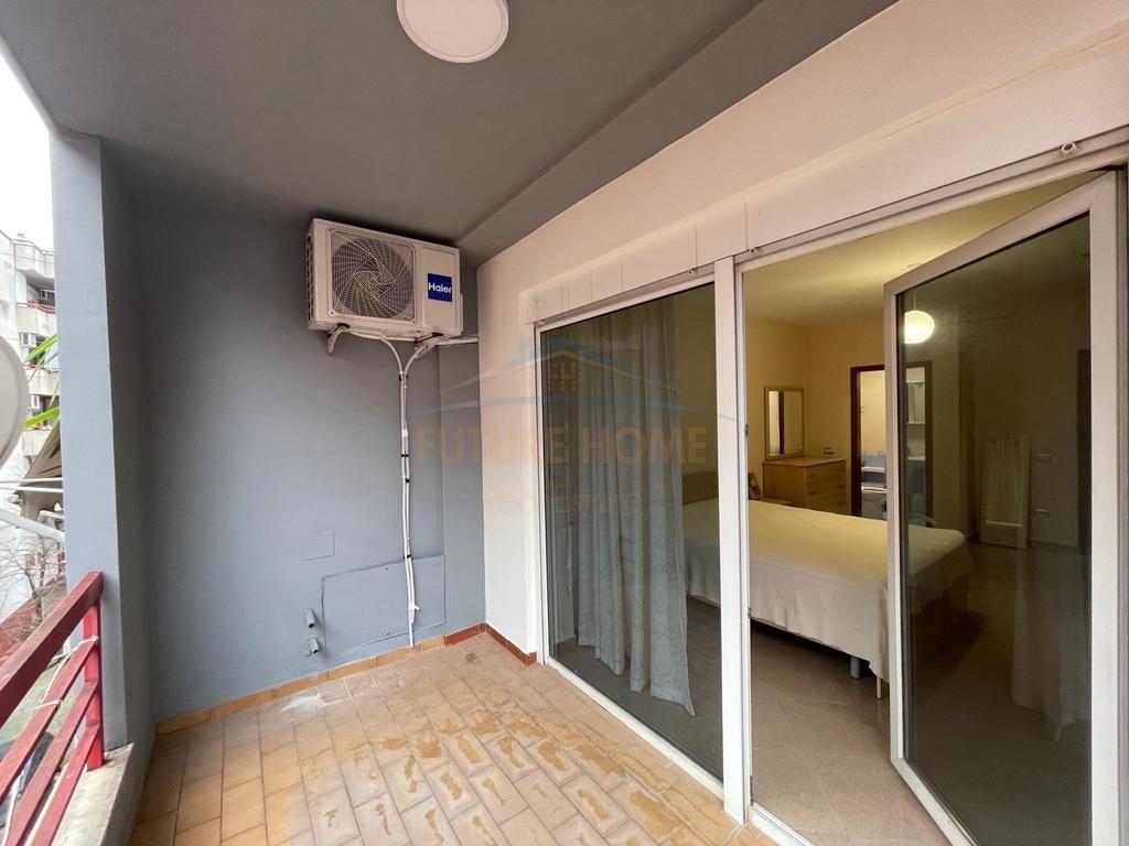 Affitto – Appartamento 2+1+2 + Posto Auto Lago Secco, Tirana