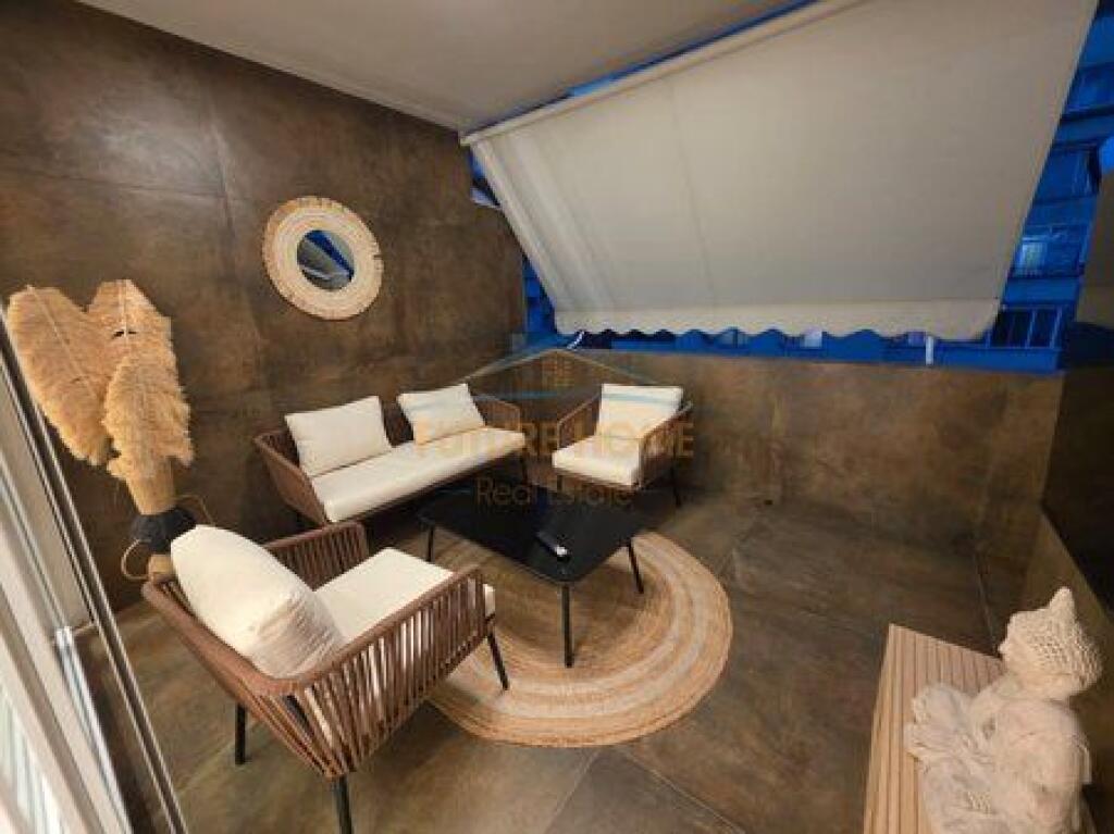 Shitet, Apartament 2+1+2, pranë në Ish Ekspozita, Tiranë