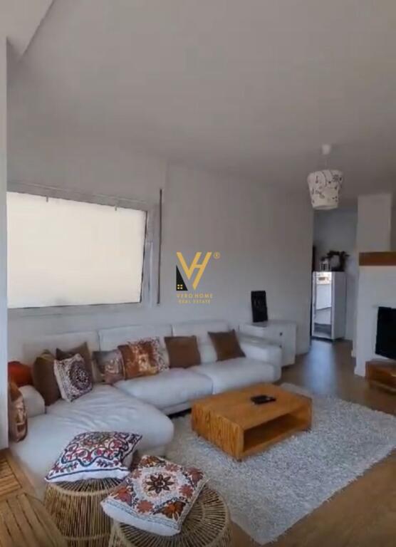 LOFT IN AFFITTO A MYSLYM SHYR 1.200 EURO