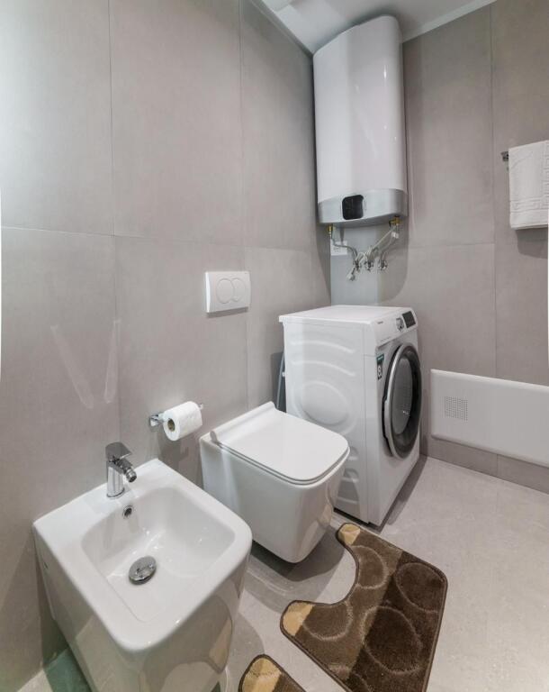 🏡 Affittasi appartamento 1+1 📍 Dietro l'Ambasciata Americana / vicino alla scuola “Osman Myderizi” 💶 60.000 lek al mese