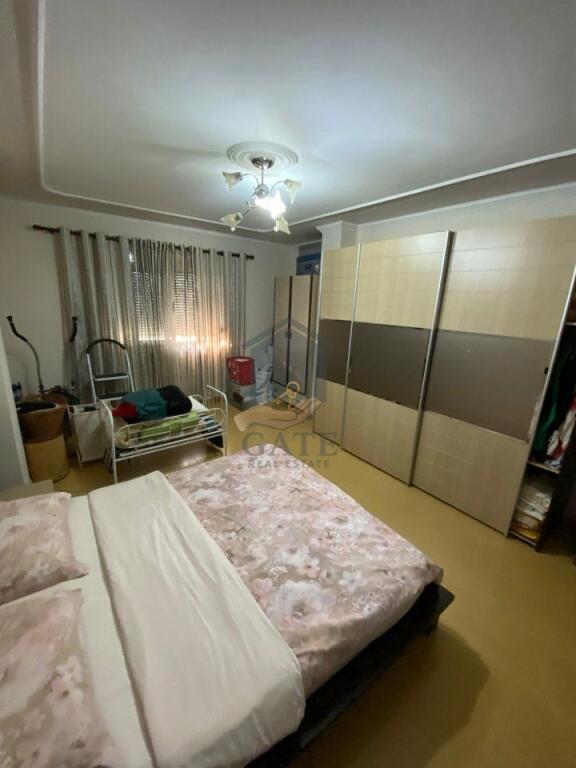 Shitet super apartament te Ish-Rajoni – Pallat i ri, me ashensor dhe administrim 24/7