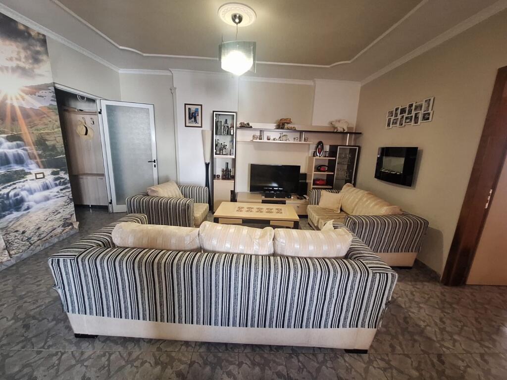 Apartment 2+1, Don Bosko!