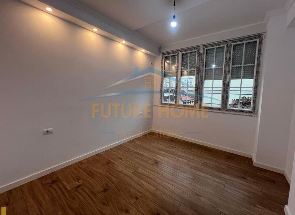VENDESI APPARTAMENTO 2+1 IN VIA BOGDANEVE
