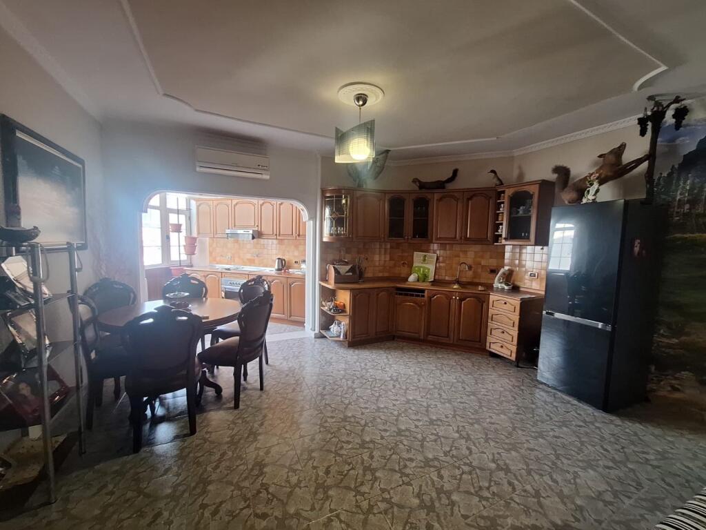 Apartment 2+1, Don Bosko!