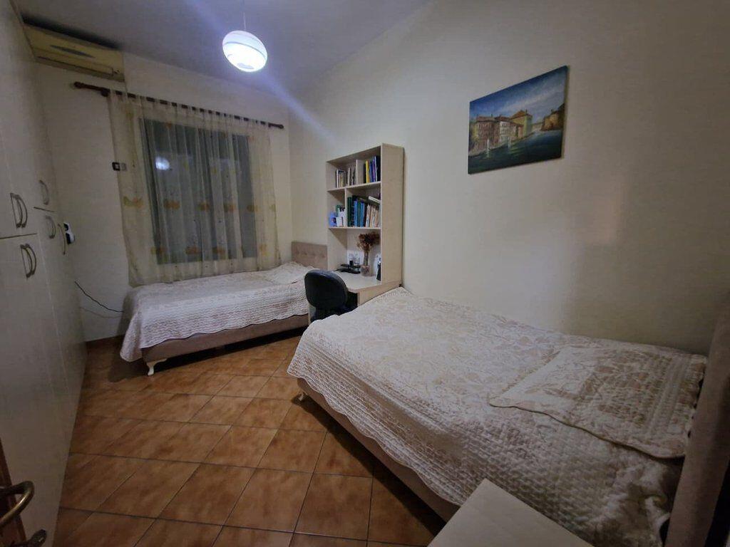 Jepet me qira apartament 2+1+2 te Shallvaret