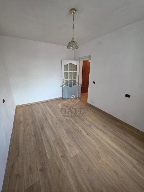 For sale, 2+1 apartment, at the former Police District, Durres!