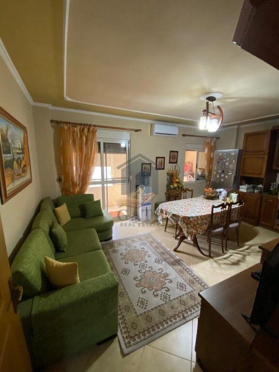 Shitet super apartament te Ish-Rajoni – Pallat i ri, me ashensor dhe administrim 24/7