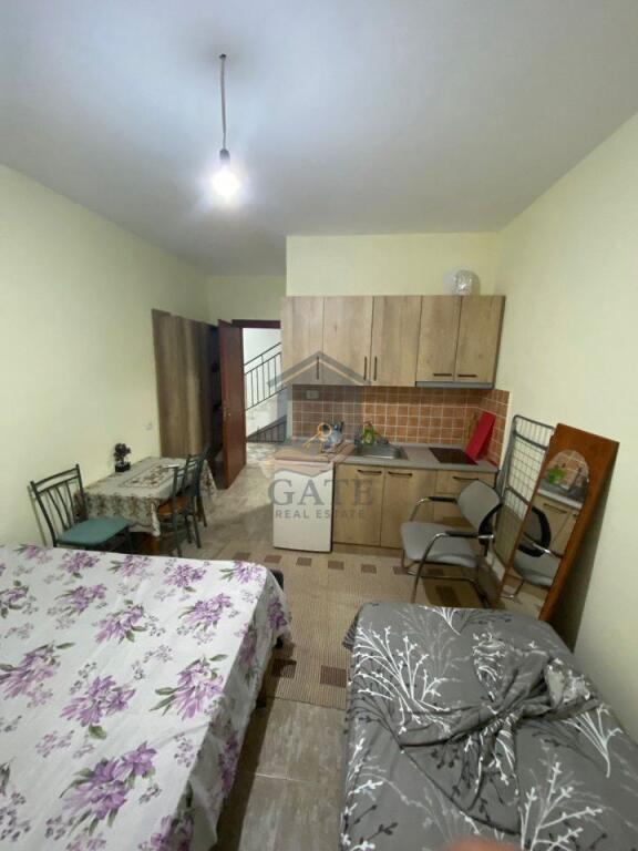 Apartment 2+1 with 2 bathrooms and 2 balconies for sale in the Golem area, near Hotel Murrizi 2.