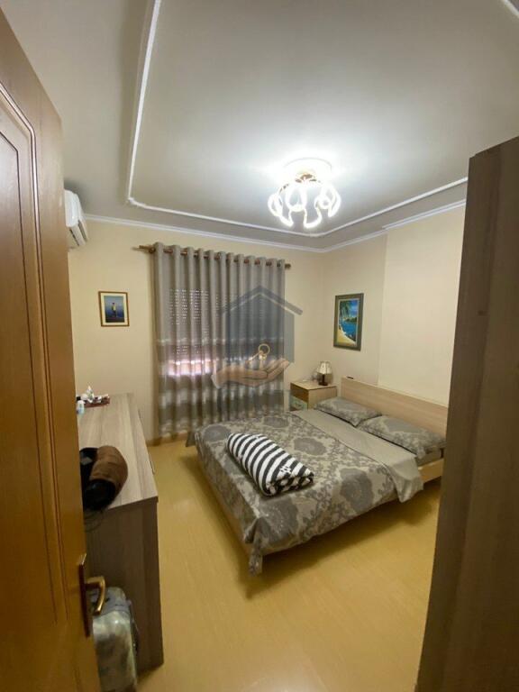 Shitet super apartament te Ish-Rajoni – Pallat i ri, me ashensor dhe administrim 24/7